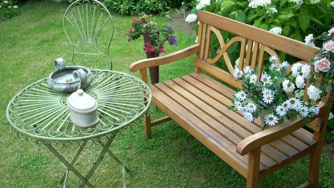 zahradní nábytek