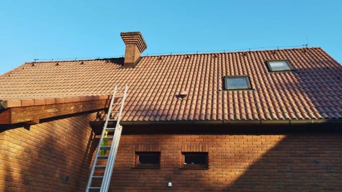 Jarní údržba střechy